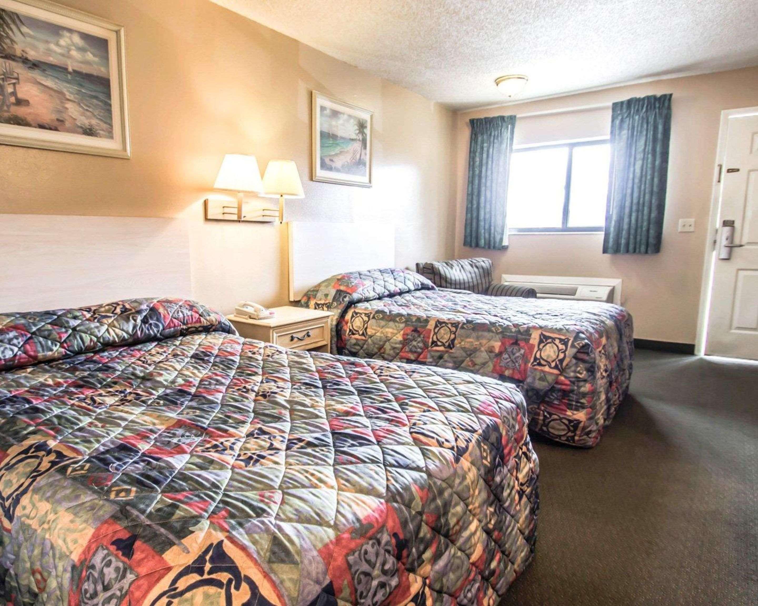 Rodeway Inn Forest City Esterno foto