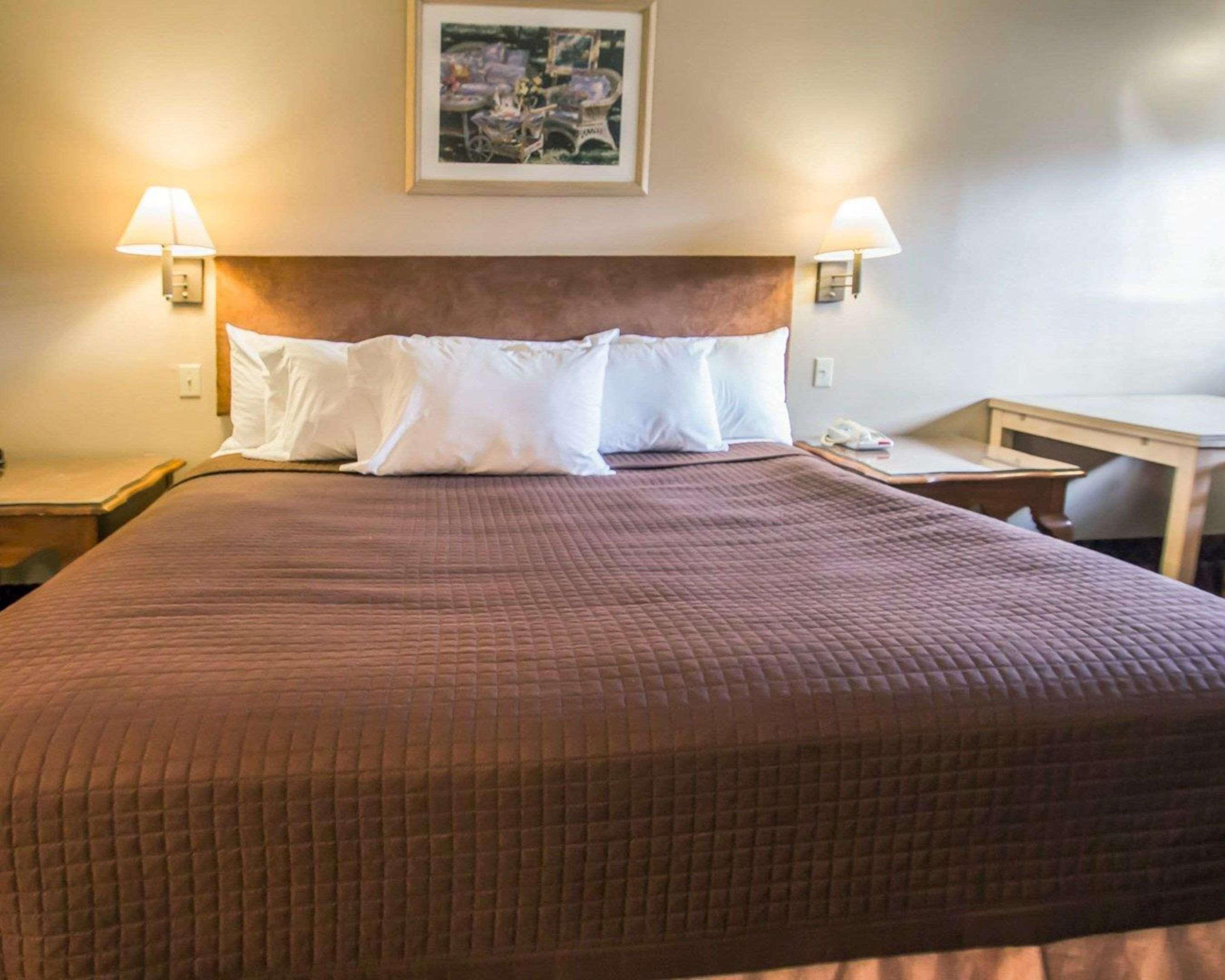 Rodeway Inn Forest City Esterno foto