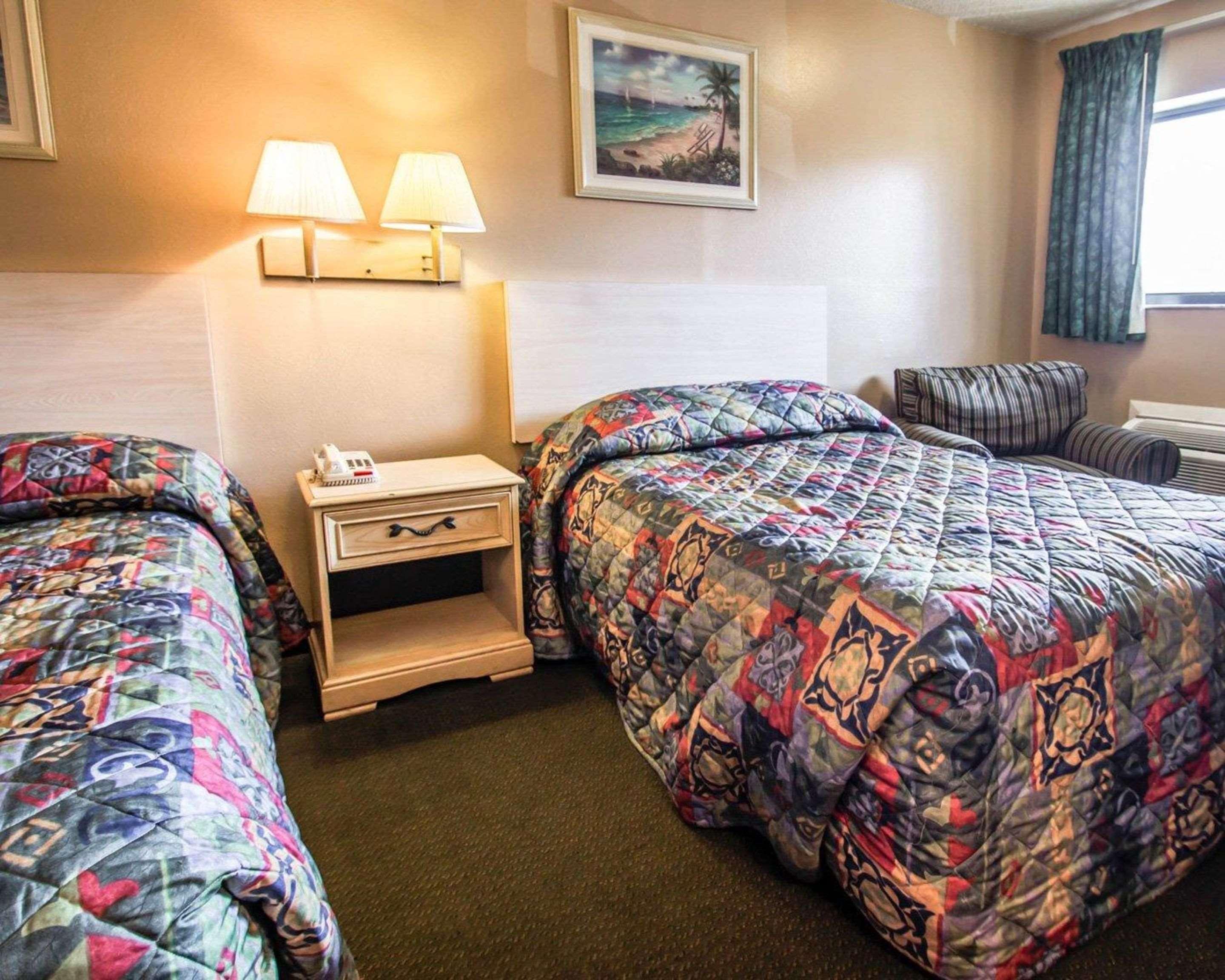 Rodeway Inn Forest City Esterno foto