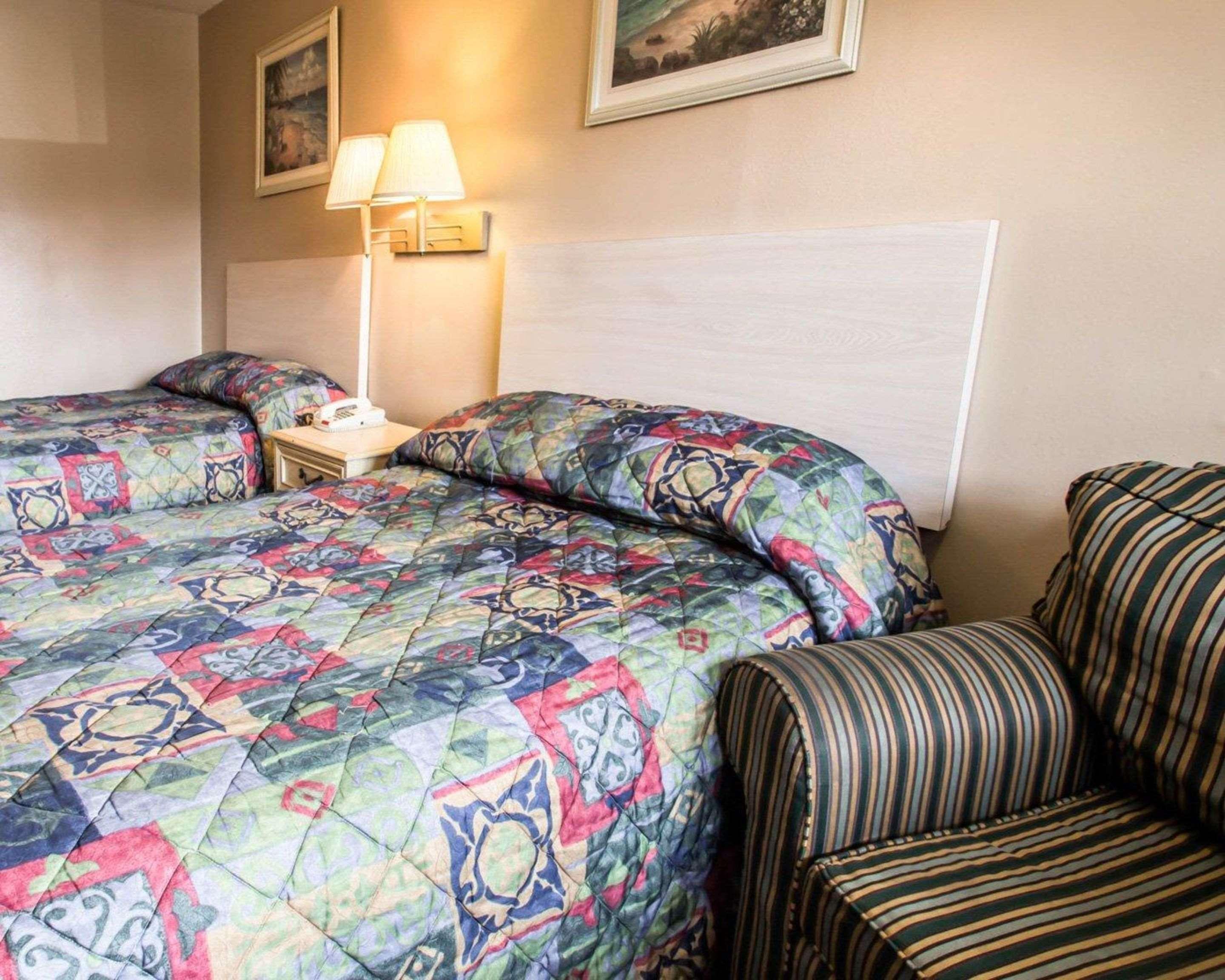 Rodeway Inn Forest City Esterno foto