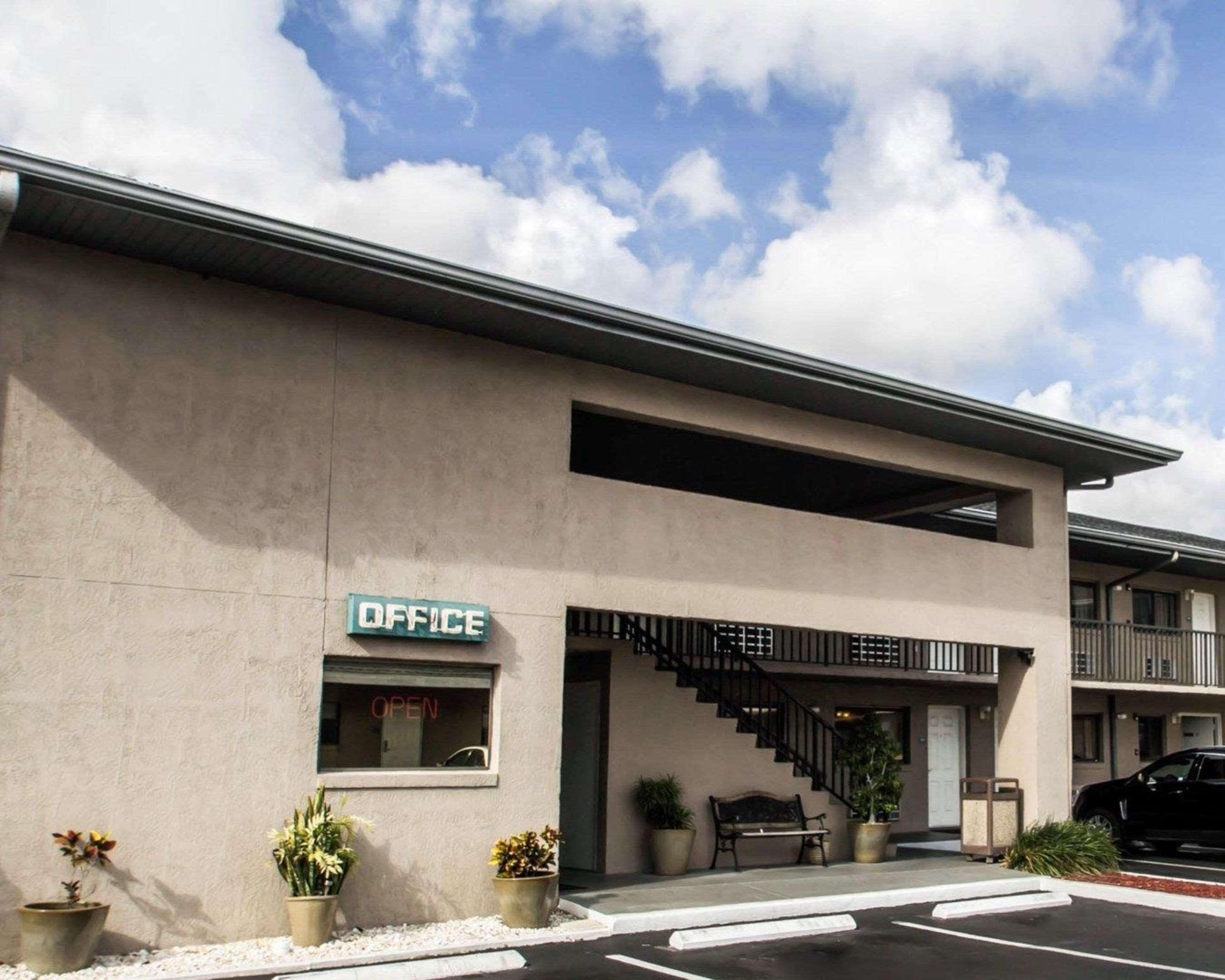 Rodeway Inn Forest City Esterno foto