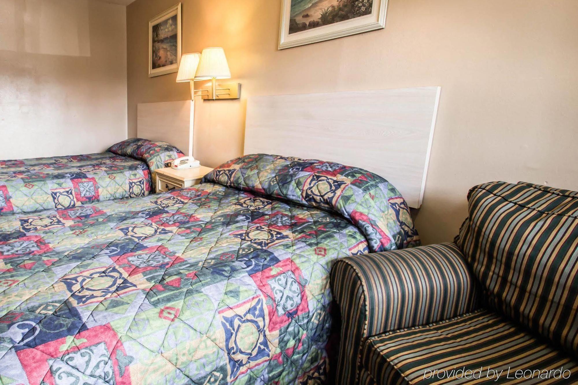 Rodeway Inn Forest City Esterno foto